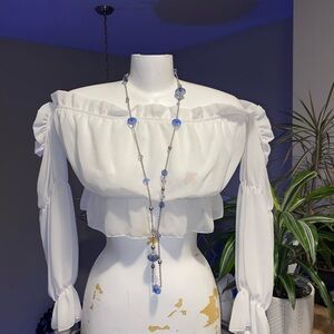 💎$12 each or 3 for $30 (select 💎 items)
White Off the Shoulder Long Sleeve Crop